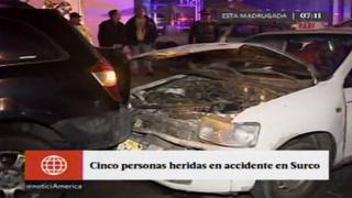 Surco: cinco heridos tras choque entre taxi y camioneta