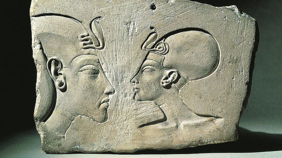 Representation of the royal couple, Akhenaten and Nerfertiti.