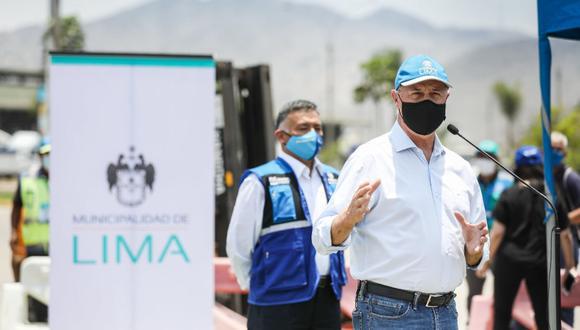 El alcalde de Lima consideró que las empresas privadas podrían ayudar a cumplir con el plan de inmunización en todo el país. (Foto: Andina)