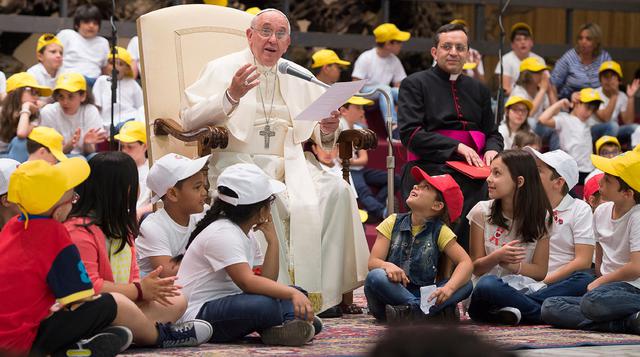 La divertida entrevista de un grupo de niños al Papa Francisco - 1