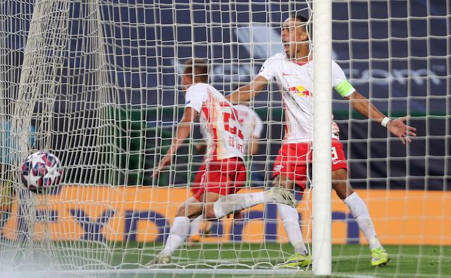 RB Leipzig se puso en ventaja gracias a un gol de Dani Olmo | Foto: AFP/AP/EFE
