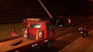 Costa Verde: camioneta derribó poste tras violento choque en bajada Marbella