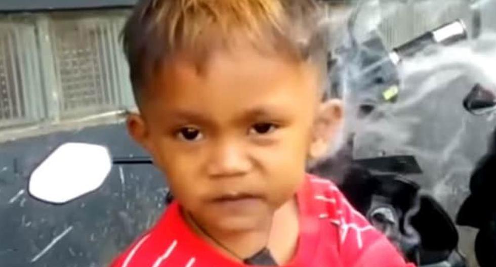 YouTube Video Viral: niño fuma cigarro y sorprende a miles. (foto: captura)