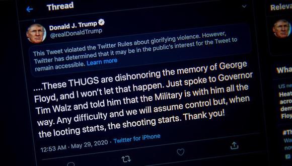 Muerte de George Floyd: La Casa Blanca desafía a Twitter al volver a publicar el tuit ocultado de Donald Trump. (Foto: EFE/EPA/SHAWN THEW).