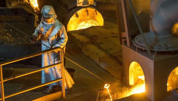 Donald Trump cree que la industria del acero en Estados Unidos es afectada por las políticas comerciales de otras naciones. (Foto: AFP)
