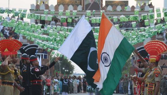Muchos de los habitantes del territorio no quieren ser gobernados por India y prefieren ya sea la independencia o una unión con Pakistán.