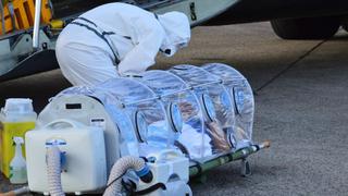 Sacerdote español con ébola llegó a Madrid en estado grave